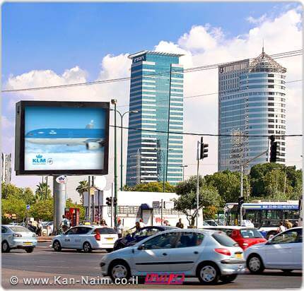 מסכי החוצות של חברת סי.טי.וי. מדיה ישראל | עיבוד צילום ממחושב: שולי סונגו© מסכי החוצות של חברת סי.טי.וי. מדיה ישראל | עיבוד צילום ממחושב: שולי סונגו©