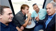 ראש הממשלה מר נתניהו עם השר כץ בקו רכבת ישראל בין אשקלון לבאר שבע
