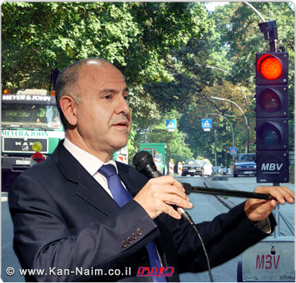 שלמה אבואב, אור אדום לעמותת ’אור ירוק’ / הטור האישי של משה נעים | צילום ארכיונעים | עיבוד שולי סונגו ©