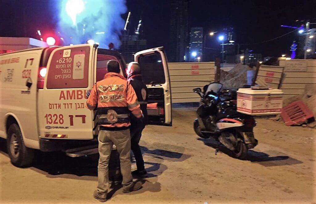 מדא, הציל גבר עם כוויות ליד אתר בניית תחנת הרכבת בתל אביב