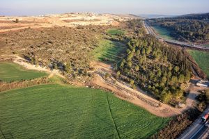 רשות העתיקות: דרך בת 2,000 שנה נחשפה באזור בית שמש | חברת גריפין צילום אוירי באדיבות רשות העתיקות