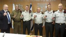 טקס החלפת סגן ראש המטה הכללי, הענקת דרגות אלוף לתת-אלוף מוני כץ והחלפת מפקד מפקדת העומק | צילום: דוץ | עיבוד צילום: שולי סונגו©