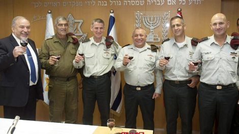 טקס החלפת סגן ראש המטה הכללי, הענקת דרגות אלוף לתת-אלוף מוני כץ והחלפת מפקד מפקדת העומק | צילום: דוץ | עיבוד צילום: שולי סונגו©