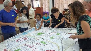 מפגש שיתוף תושבים בעיר עכו בנושא הרשות להתחדשות עירונית ל'שיכוני הצפון' יוצאת לדרך