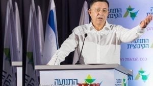 יושב ראש מפלגת העבודה, מר אבי גבאי, ב’כנס ההנהגות של התנועה הקיבוצית’ בקיבוץ מעלה החמישה | צילום: דנה בר-און | עיבוד צילום: שולי סונגו ©