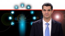 מר אופיר אלון עורך דין ועורך פטנטים ברקע: דין וחשבון רשות הפטנטים לשנת 2018 | צילום: דוברות משרד המשפטים | עיבוד צילום ממחושב: שולי סונגו©