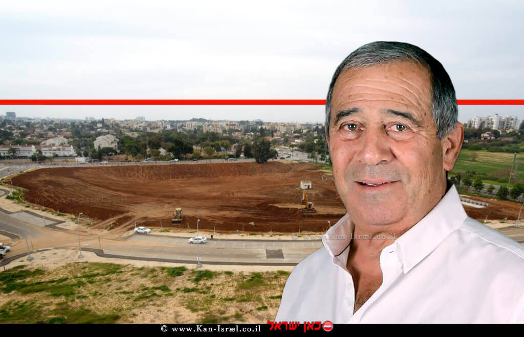 שמואל בוקסר ראש עיריית נס ציונה ברקע: בניית מאגר ההשהייה "נס 130" לקליטת עד 10,000 קוב מים בראשון לציון | עיבוד צילום: שולי סונגו © שמואל בוקסר ראש עיריית נס ציונה ברקע: בניית מאגר ההשהייה "נס 130" לקליטת עד 10,000 קוב מים בראשון לציון | עיבוד צילום: שולי סונגו ©