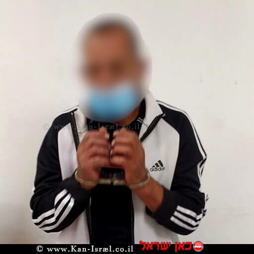 מפר חוק אלים נעצר על ידי שוטרים במהלך "מבצע שומר החומות" | צילום: דוברות המשטרה | עיבוד ממחושב: שולי סונגו © מפר חוק אלים נעצר על ידי שוטרים במהלך "מבצע שומר החומות" | צילום: דוברות המשטרה | עיבוד ממחושב: שולי סונגו ©