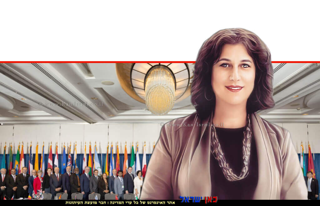 ד"ר מיכל לוי המדענית הראשית של משרד החקלאות, ברקע: ראשי המשלחות, בכנס ב'וועידה הגלובאלית Aim 4 Climate' | צילום AIM for Climate | עיבוד: Photolab | עיבוד צילום: שולי סונגו ©