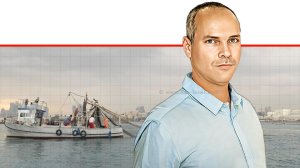 ניר פרוימן, מנהל אגף הדיג וחקלאות המים במשרד החקלאות ברקע: דיג | צילום: עודד קרני, גיא לויאן, רשות הטבע והגנים | עיבוד: Photolab | עיבוד צילום: שולי סונגו ©