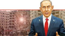 ראש הממשלה בנימין נתניהו ברקע תוצאות הפצצות מטוסים ישראליים במלחמה מול החיזבללה בלבנון צילום: פרנסואז דה מולדר-רוג'ר ויולה - Getty Images | עיבוד: Photolab | עיבוד צילום: שולי סונגו ©