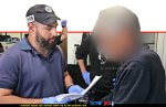 בלשי יחידת ההונאה והפשיעה המקוונת עוצרים תושב נתניה, בן 61, בחשד שביצע סדרת עבירות הונאה מתוחכמות נגד עשרות קשישים | צילום: משטרת ישראל | עיבוד: Photolab | עיבוד צילום: שולי סונגו©
