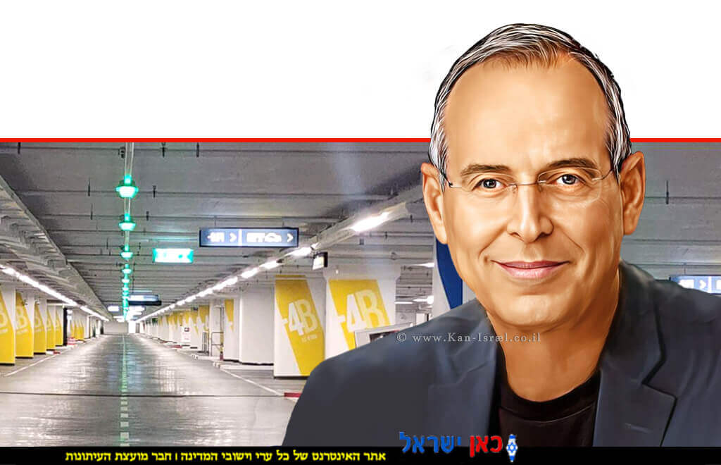 ראש עיריית רמת השרון, מר יצחק (איציק) רוכברגר ברקע: מתחם ביג פאשן גלילות | צילום: ויקיפדיה | עיבוד: Photolab | עיבוד צילום: שולי סונגו©