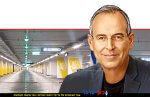 ראש עיריית רמת השרון, מר יצחק (איציק) רוכברגר ברקע: מתחם ביג פאשן גלילות | צילום: ויקיפדיה | עיבוד: Photolab | עיבוד צילום: שולי סונגו©