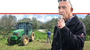 מנכ"ל רשות ניקוז ונחלים שרון, מר רן פרחי על רקע צמחיה עבותה | עיבוד צילום: שולי סונגו©