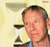 הסופר עמוס עוז הוא זוכה פרס דן דוד לשנת 2008