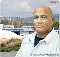 דני דנקנר, ממשיך להסתבך הפעם עם מינהל מקרקעי ישראל, התובע להרוס את הווילה שלו 