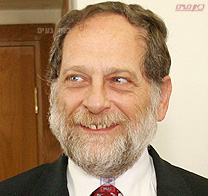 הִיפּוּךְ מין לדגי אמנון בעזרת צמח הַחִלְבָּה