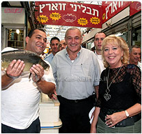 נתניה: שר התיירות בסיור בעיר – נסייע בבניית מלונות ובשיווק נתניה כיעד תיירותי
