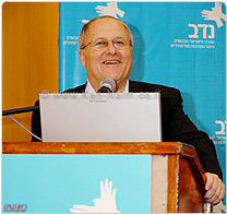 הדרך הוירטואלית במחשב מסוכנת לא פחות מהכביש הסואן ברחוב