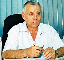 מי עשה כיפה אדומה למוטי שפושניק